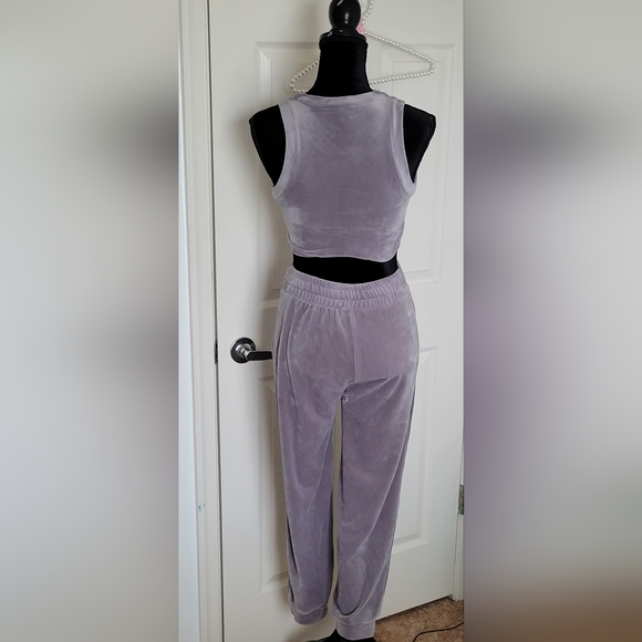 Velour 2 piece Crew Neck Crop set Size S - Picture 3 of 5